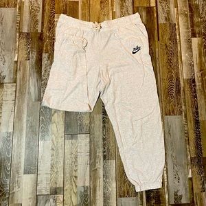 NIKE SWEATPANTS